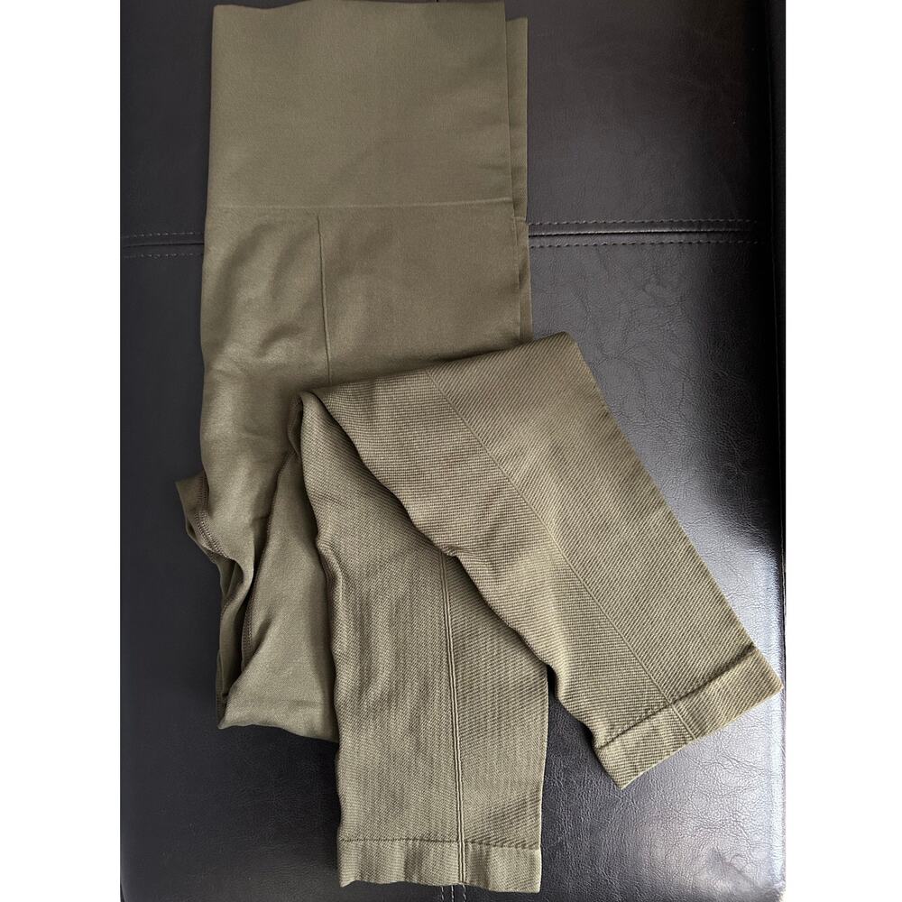 Yummie - Leggings - Size M/L Olive Green